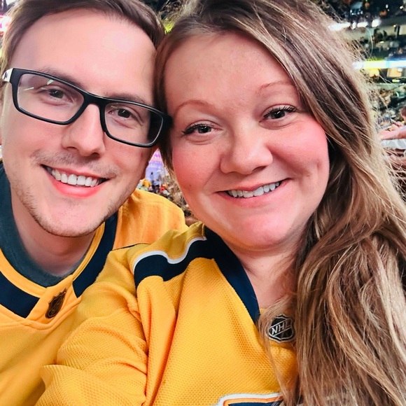 Meet your Posher, Lauren - Picture 3 of 3